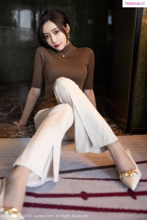 王馨瑶  [XiuRen]高清写真图 2022.12.09 No.5978 王馨瑶yanni 时尚美腿第19张图片